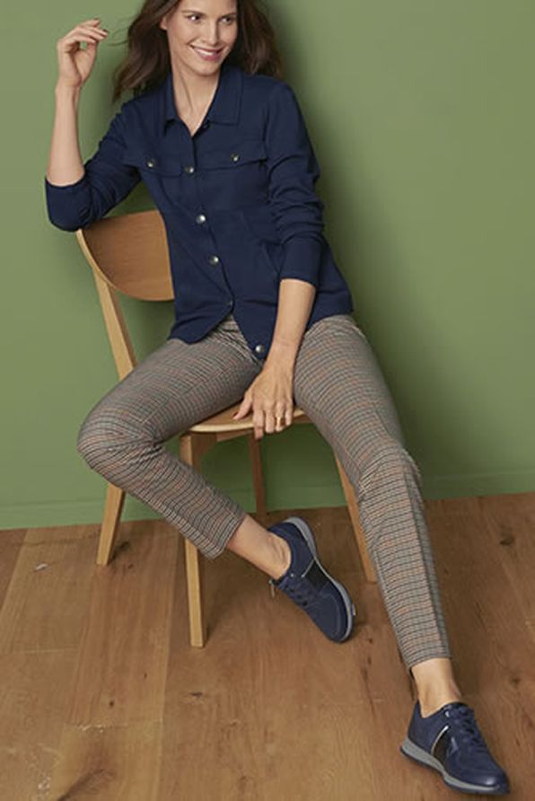 Pantalon à carreaux peu froissable plis marqués