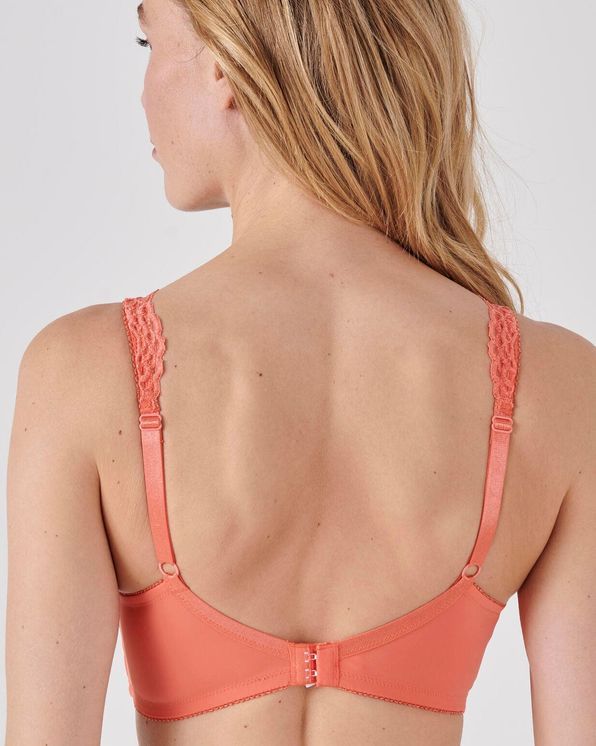 Soutien-gorge ampliforme sans armatures