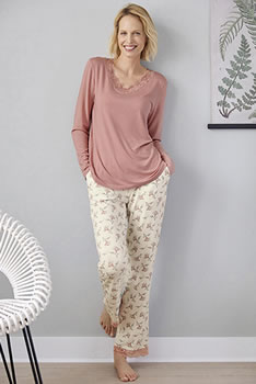 Pyjama détail dentelle
