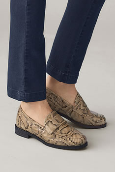 Mocassins aspect "reptile"