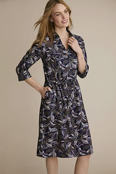 Robe crêpe stretch imprimé feuilles taille resserrable