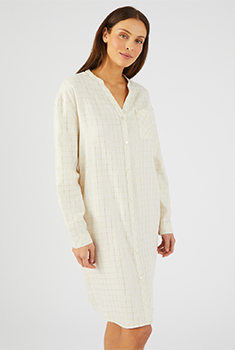 Robe de détente boutonnée