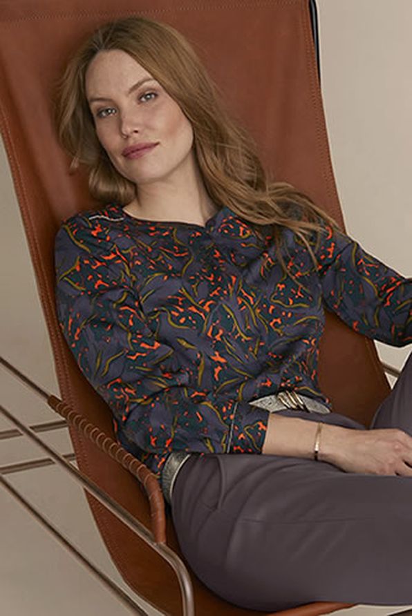 Chemisier satin mat doux et léger imprimé graphique