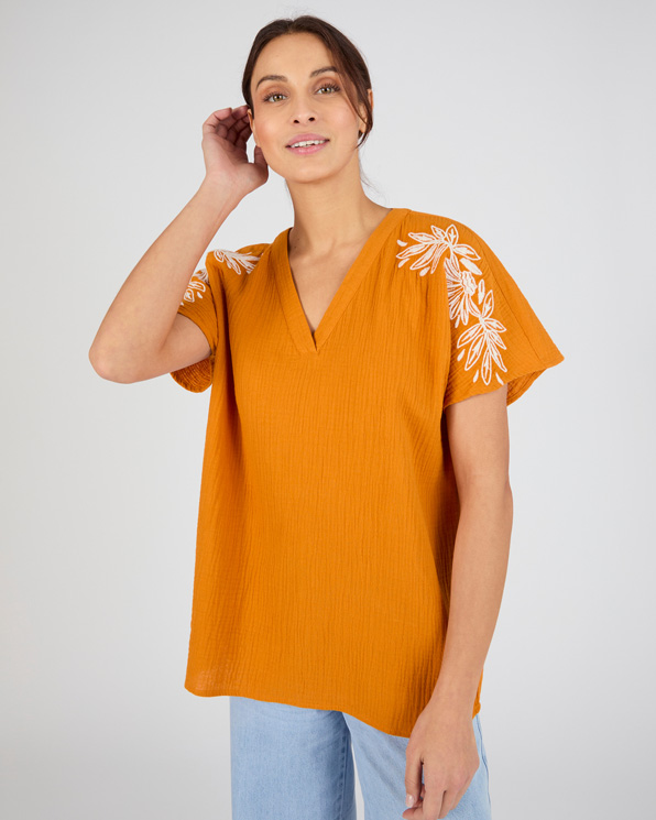 Blouse brodée en double gaze effet crêpé
