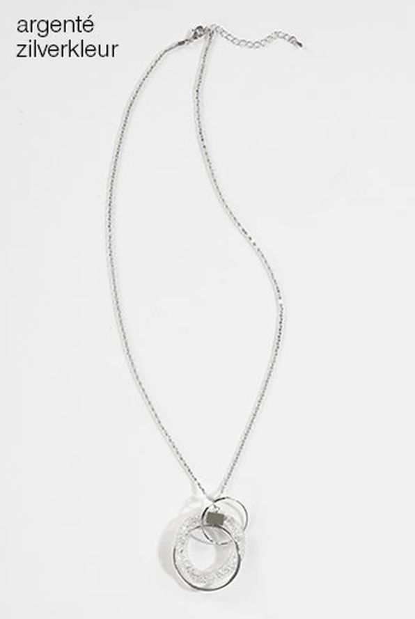 Sautoir avec pendentif