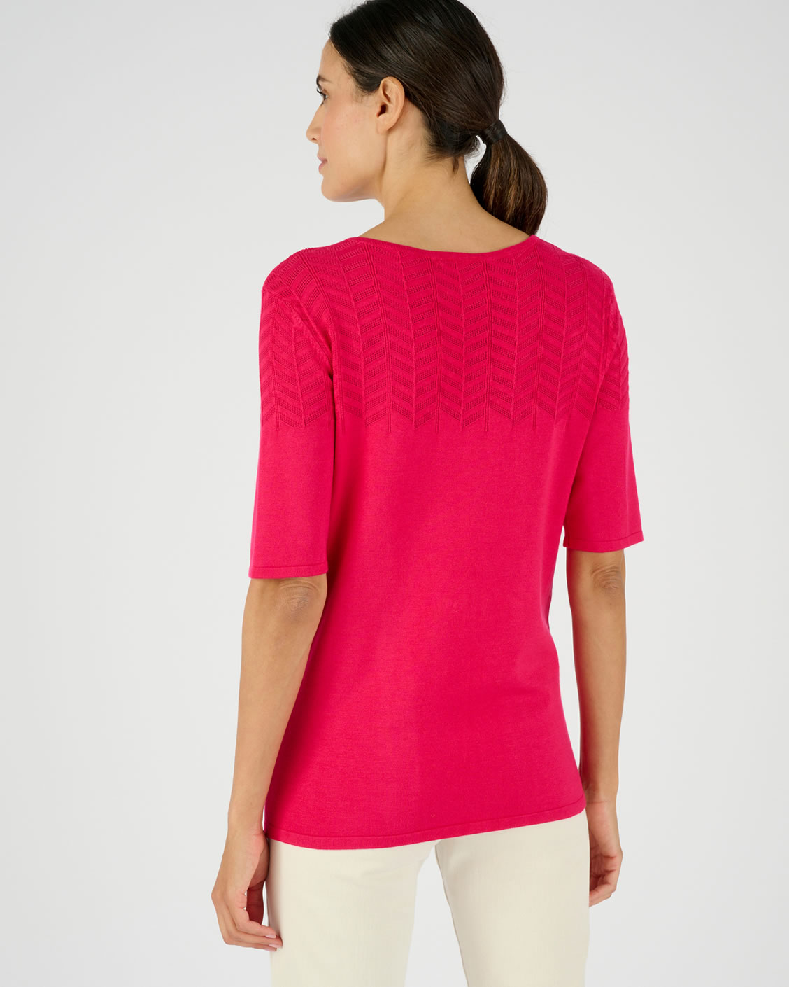 Pull plastron ajouré fantaisie
