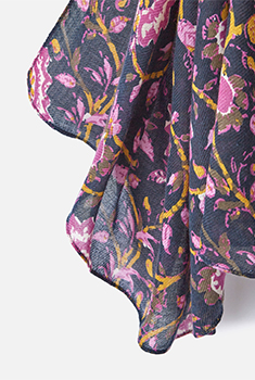 Foulard imprimé à fleurs sergé