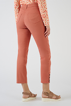 Pantalon 7/8ème boutons bas de jambes