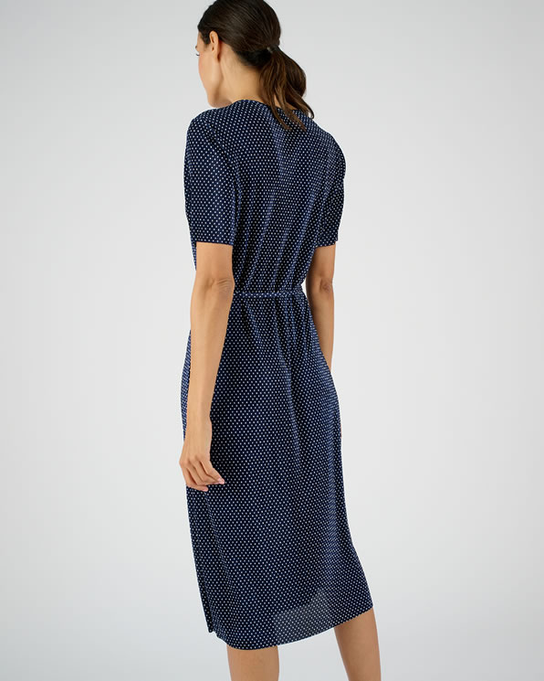 Robe à pois plissé permanent