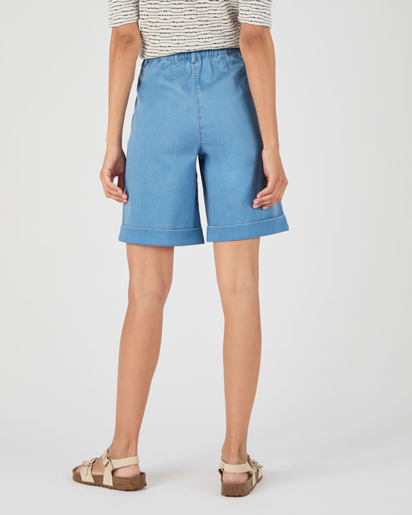 Short en denim léger