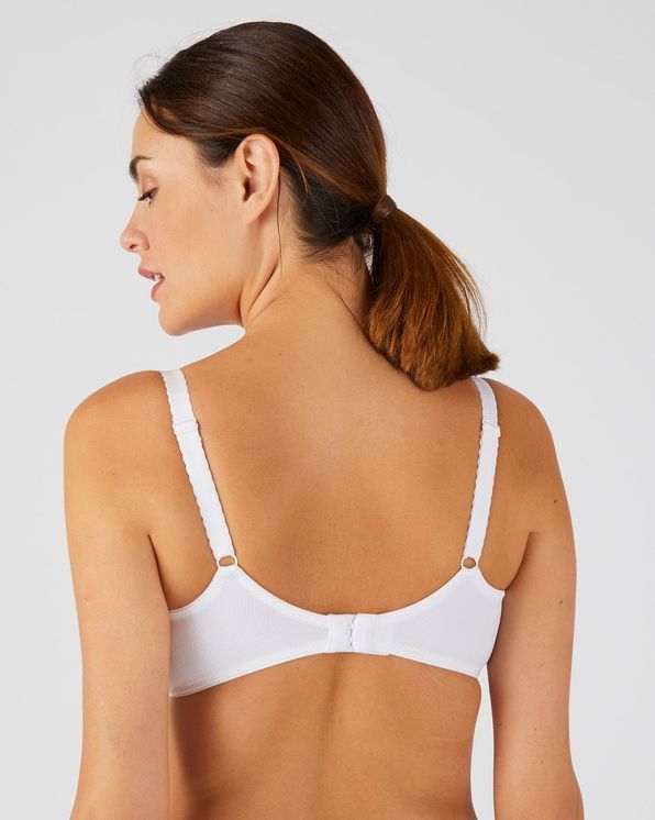 Soutien-gorge "Amazone" de Chantelle®, à armatures