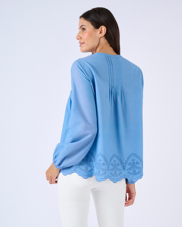 Blouse base brodée