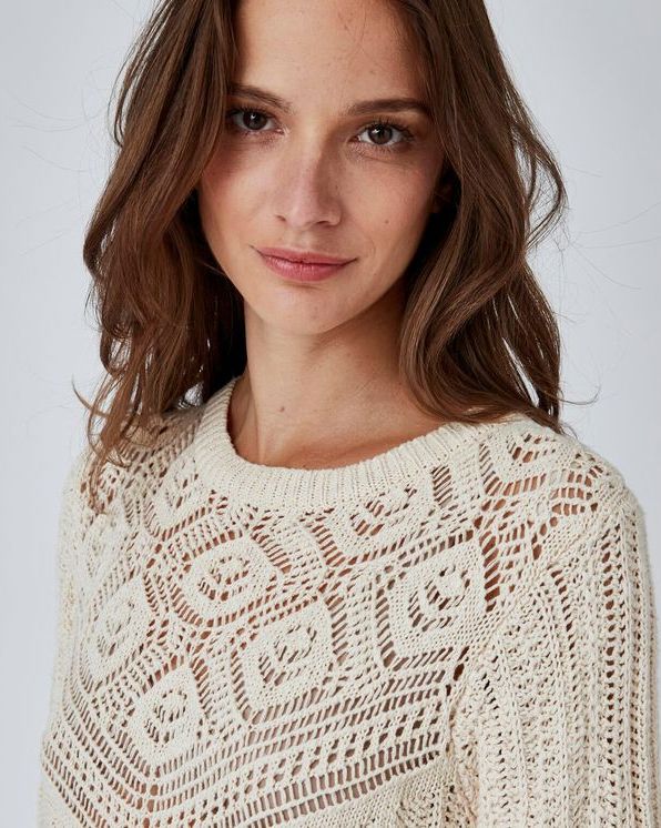 Pull effet crochet