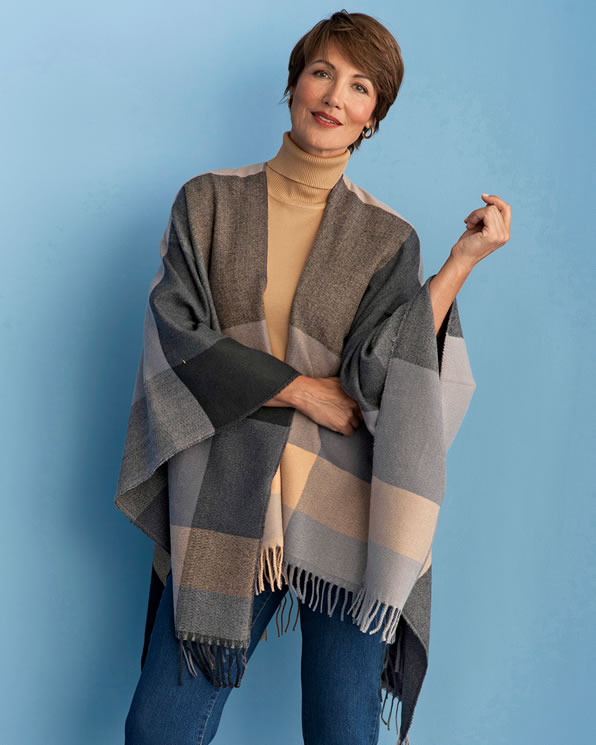 Poncho à carreaux
