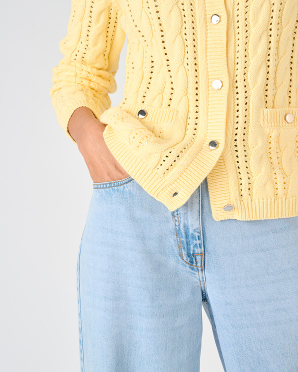 Cardigan maille ajourée et torsades