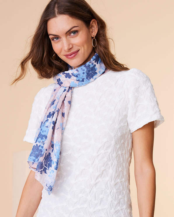 Foulard avec fils argentés