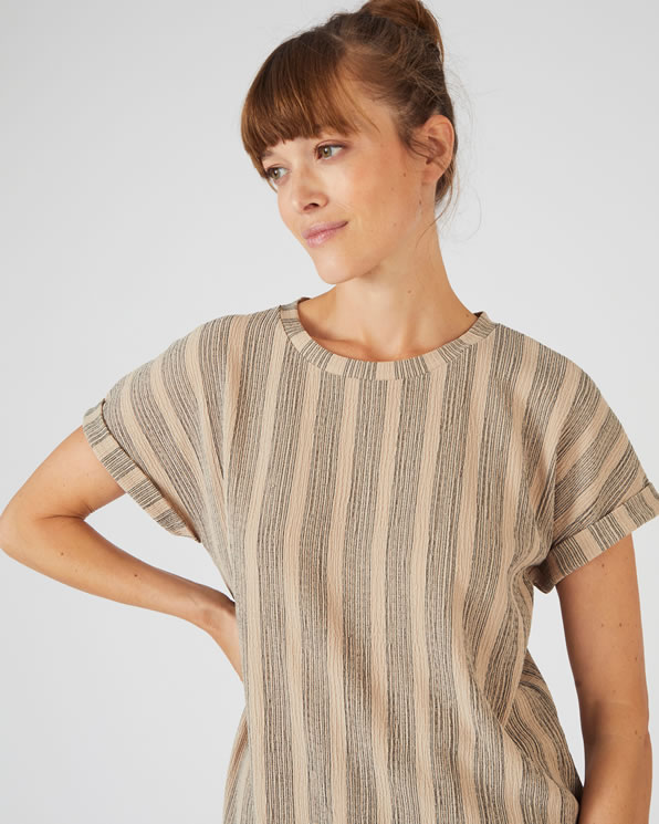 Tee-shirt en maille texturée rayée