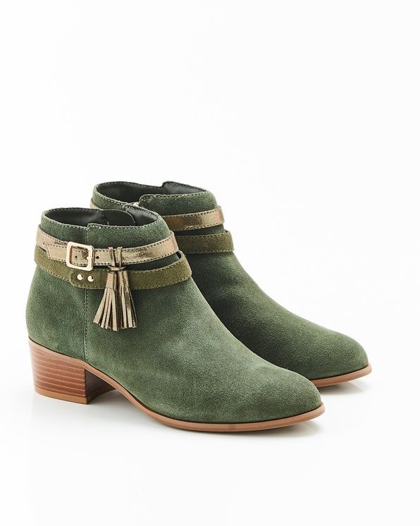 Boots cro te de cuir vachette d perlant et pampilles fantaisie