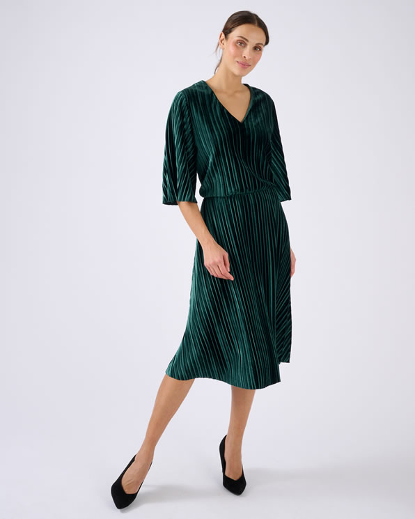 Robe en velours plissé