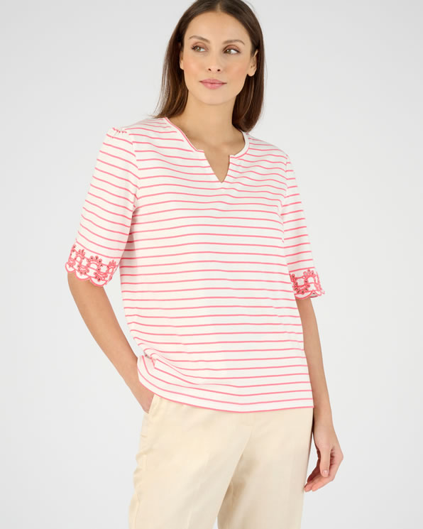 T-shirt imprimé détails brodés