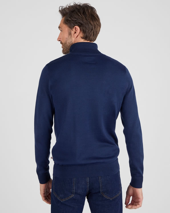 Pull classique col roulé