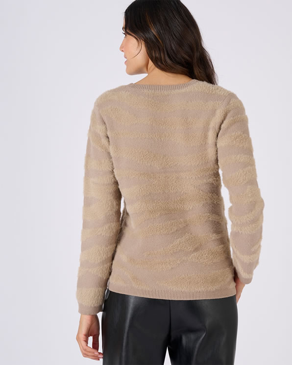 Pull motif zébré maille poilue