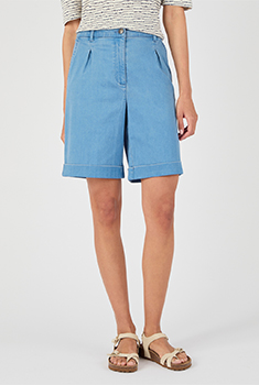 Short en denim léger