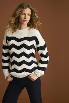 Pull motif zigzag maille poilue