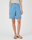 Short en denim léger